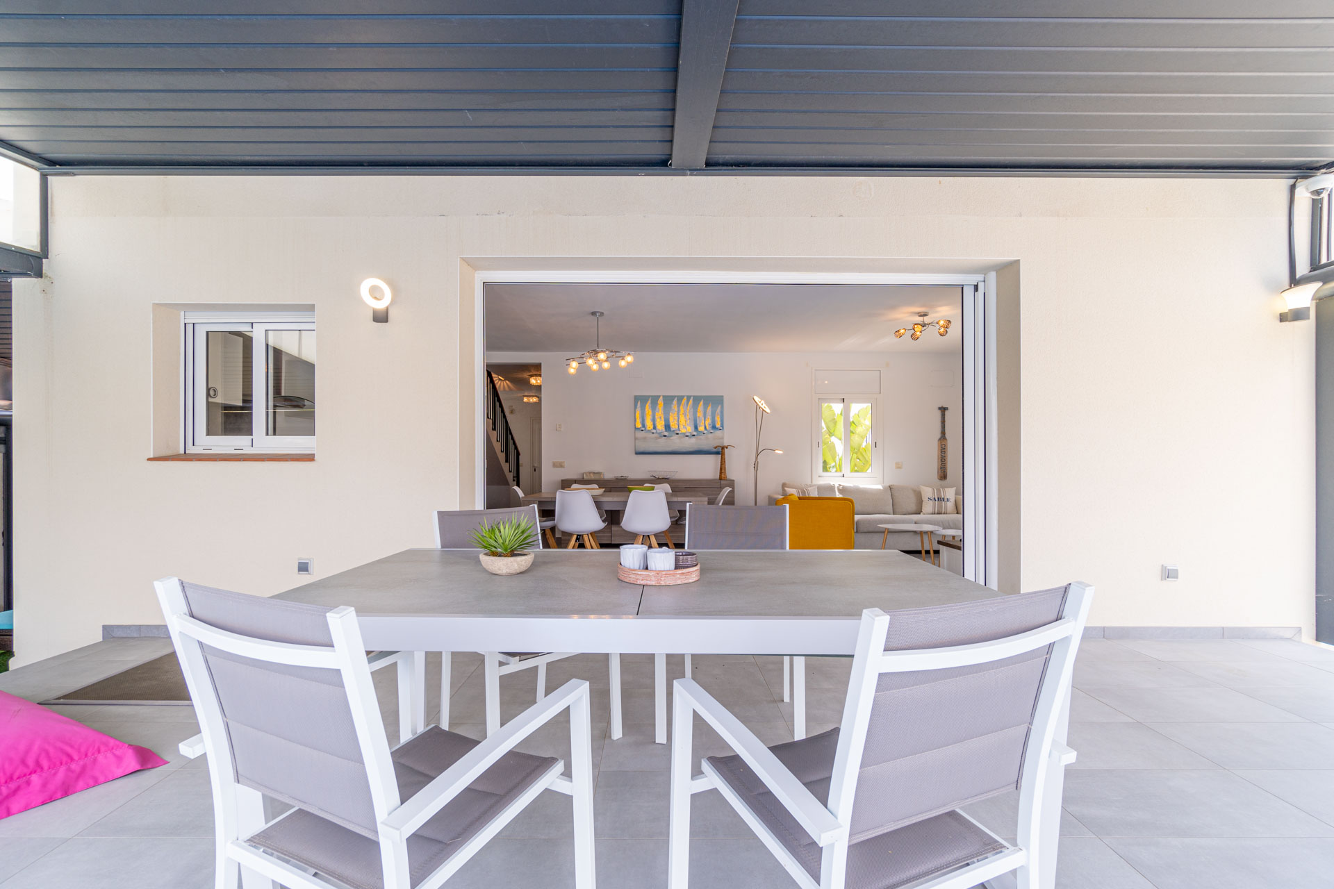 Villa piscine bord de canal 4 chambres – Empuriabrava