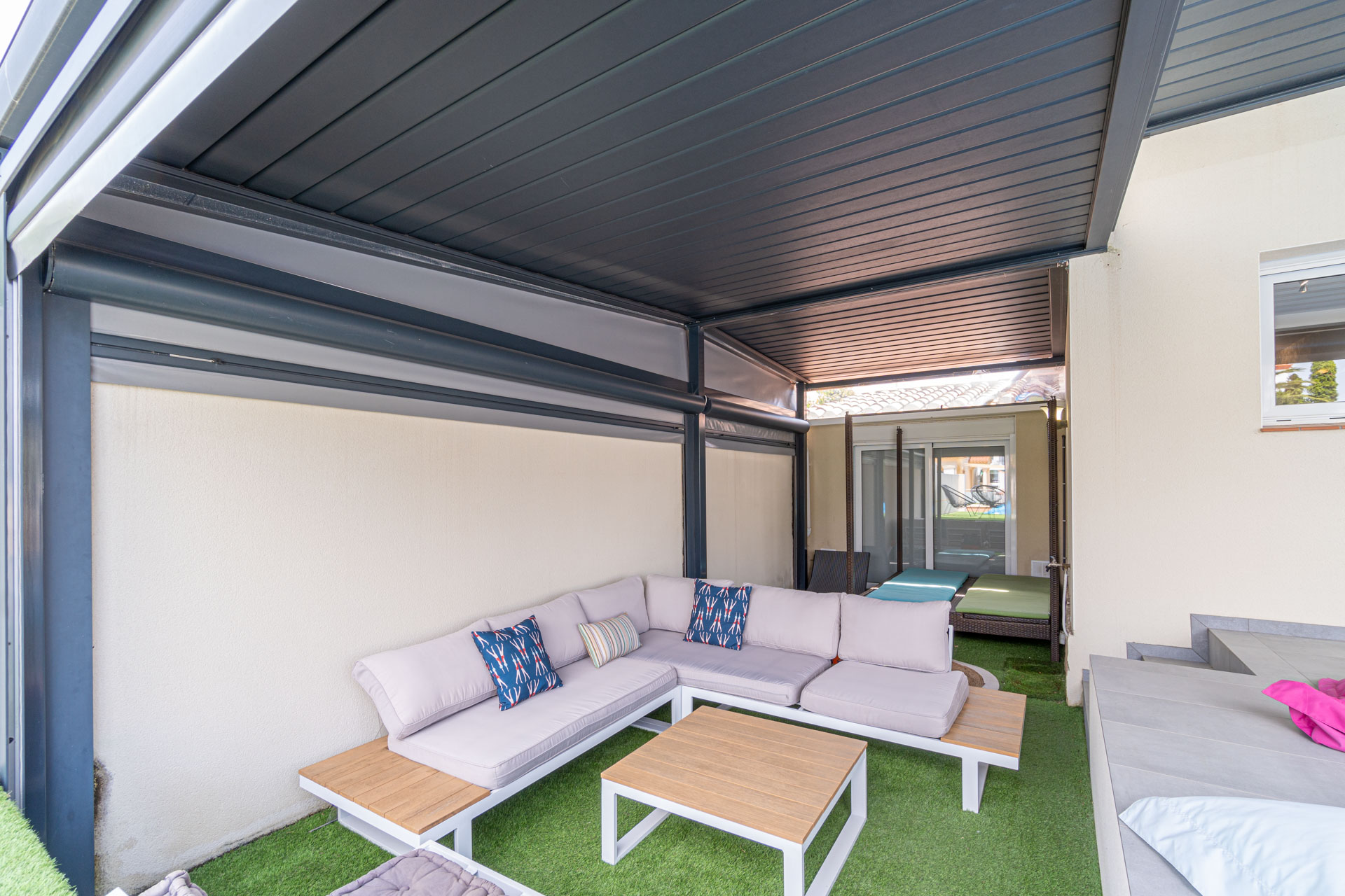 Villa piscine bord de canal 4 chambres – Empuriabrava